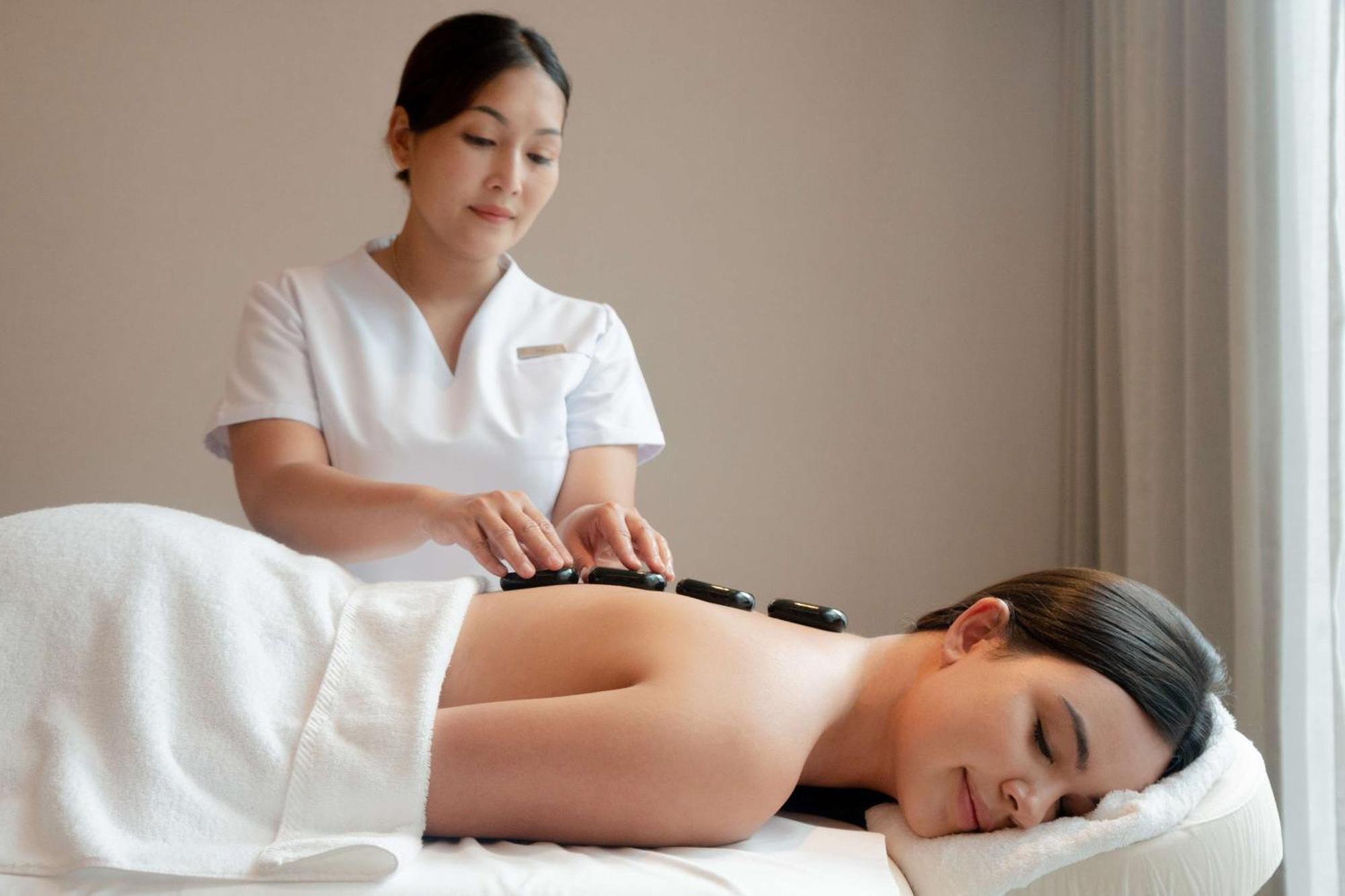 Hyatt Regency Koh Samui Otel Chaweng Plajı Dış mekan fotoğraf Hot stone massage