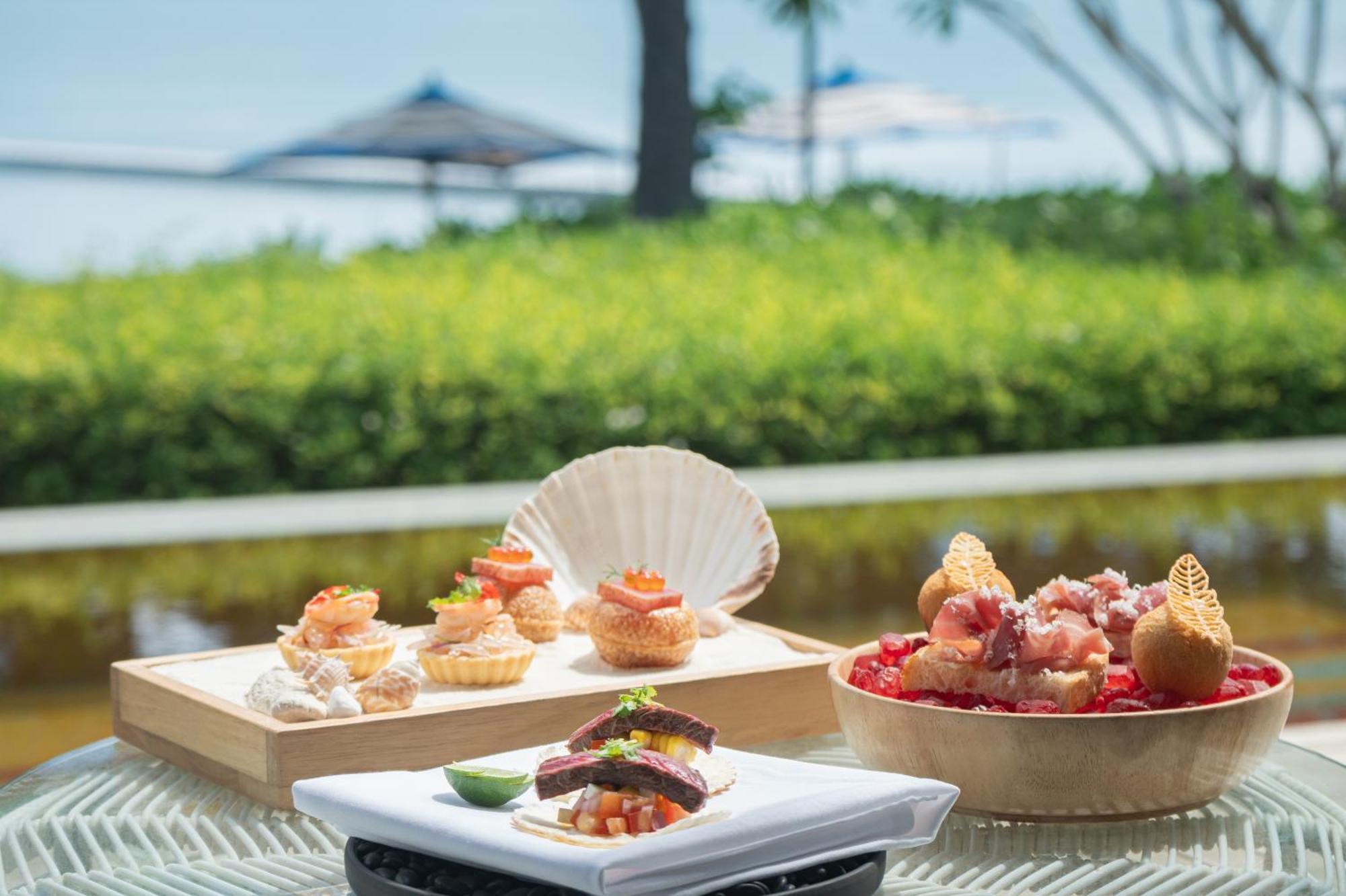 Hyatt Regency Koh Samui Otel Chaweng Plajı Dış mekan fotoğraf A selection of tapas